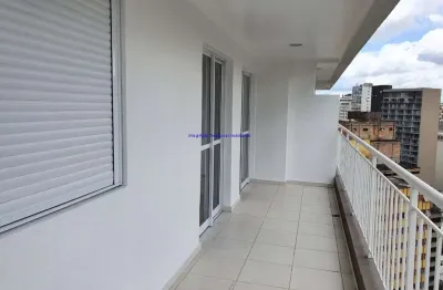Condomínio com piscina, solarium, espaço fitness, espaço gourmet, salão de festas, e ainda o morador também vai desfrutar de dois serviços