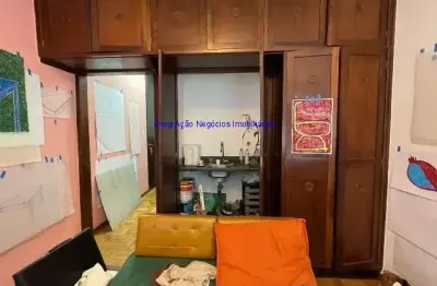 Conjunto comercial 24m², 01 copa e 01 banheiro.  condomínio com recepção e segurança.  excelente localização.