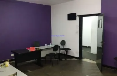 Conjuntos comerciais 165m², 05 salas e 02 banheiros.   condomínio com portaria e recepção.  excelente localização á 2 minutos andando da estação
