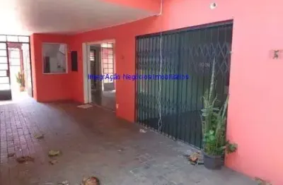 Sobrado comercial ou residencial 250m², 03 dormitórios (01 suíte), 05 banheiro (1 com banheira de hidro), quintal com quarto de empregada/banheiro