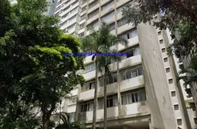 Portaria com segurança e portaria.  excelente localização, à 9 minutos andando para a estação do metrô trianon masp, entre as ruas rocha, doutor seng