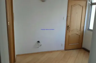 Apartamento 38m², 01 dormitório, 01 banheiro.   condomínio sem portaria.   excelente localização á 9 minutos andando para a estação do metrô marechal
