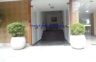 Apartamento 71m², 02 dormitórios, 02 banheiros e 01 vaga na garagem. excelente localização, próximo a rua abilio soares.
