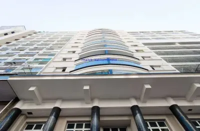 Condomínio com children care, brinquedoteca, bicicletário, espaço gourmet, hidromassagem, home cinema, jardim, sala de ginástica e salão de festa.