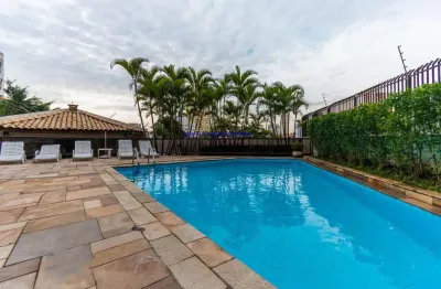 Condomínio com portaria, segurança 24hrs, piscina, churrasqueira, academia e salão de festa.  excelente localização entre as ruas aimberê,