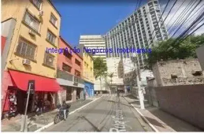 Prédio comercial 1.000m²; possui 2 andares com 06 salas e 07 banheiros; imóvel possui entrada em duas ruas!.  excelente localização