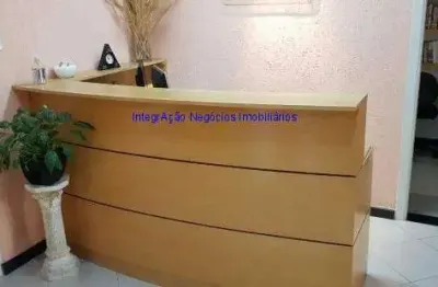 Conjunto comercial 92m², 02 banheiros, 02 vagas na garagem. excelente localização, ao lado da santa casa. estamos à disposição para melhor atendê-lo,