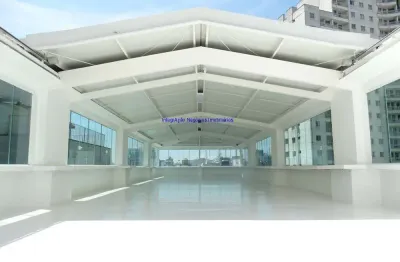 Prédio comercial , área total construida 5.492,29 m², recepção com 105 m², dois elevadores, banheiros masculino, feminino e pne,