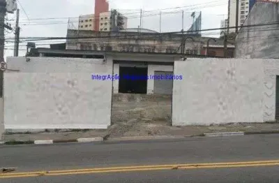 Galpão 350m² e 638m² de terreno, 2 banheiros, 6 vagas de garagem.   excelente investimento para incorporadoras e investidores.