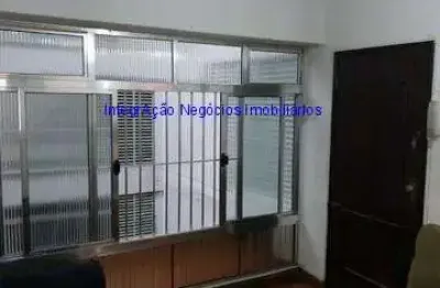 Apartamento, 51m²,  2 dormitórios, 1 banheiro, sem vaga de garagem. possui armários no quarto e cozinha.  condomínio com portaria 24hrs.