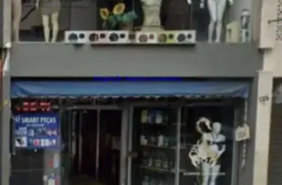 Loja 550m² e 02 banheiros.  excelente localização á 8 minutos andando para a estação do metrô higienópolis-mackenzie; entre as ruas peixoto gomide