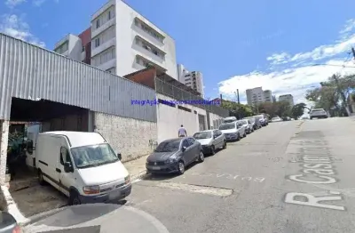 Galpão 500m², 01 banheiro e 20 vagas de garagem.  ótima localização entre as ruas cristóvão perira, gutemberg e avenida jornalista roberto marinho.  t