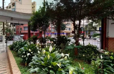 Apartamento 34.11m², 01 dormitório ,01 banheiro e 01 vaga de garagem.  condomínio com portaria 24hrs.  excelente localização á 6 minutos andando para