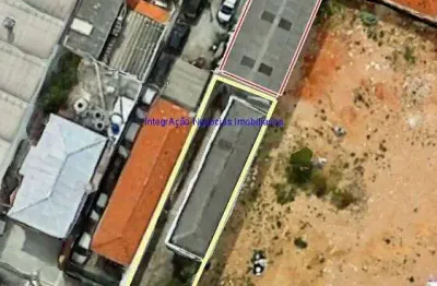 Galpão 249m² e 02 banheiros.  excelente localização, entre as ruas pio xi, joão anes e  luis martinis.