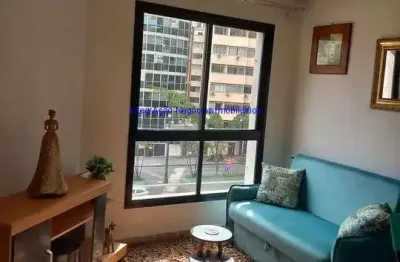Apartamento studio mobiliado 33m², 01 dormitório e 01 banheiro.  condomínio com portaria, segurança, piscina e salão de festas.  excelente localização