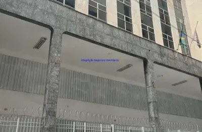 Prédio 2.000m².  excelente localização, á 1 minuto andando para a estação do metrô são beto; entre o largo são bento e rua libero badaró.