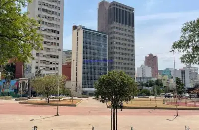 Apartamento studio 45m², 1 dormitório e 1 banheiro.  condomínio com portaria e segurança.  ótima localização entre as ruas da consolação