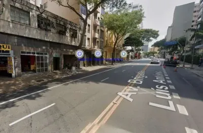 Loja 350m² e 01 banheiro.  excelente localização, entre as ruas aguiar de barros, francisca miquelina e maria paula; próximo da estação do metrô