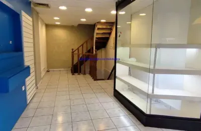 Loja 60m² e 01 banheiro.  condomínio com segurança.  excelente localização, á 4 minutos andando para a estação do metrô republica; entre as ruas marco