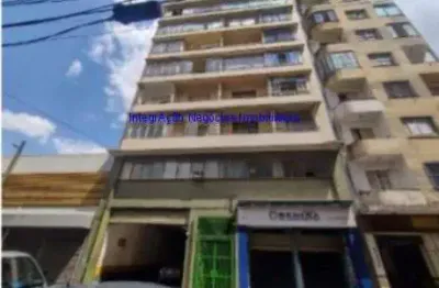 Apartamento 35m², 01 dormitório e 01 banheiro.  condomínio com portaria  e segurança.  excelente localização á 8 minutos andando para a estação