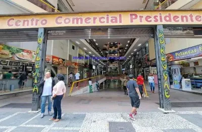 Loja 36m² e 01 banheiro.  excelente localização, á 4 minutos andando para a estação do metrô republica; entre as ruas dom jose de barros, conselheiro