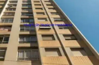 Apartamento 160m², 03 dormitórios, 02 banheiros e 01 vaga na garagem.  condomínio com portaria, segurança 24hrs, piscina e salão de festa.  excelente