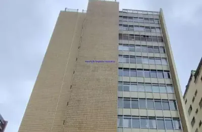 Apartamento 155m², 03 dormitórios (sendo 02 suítes), 03 banheiros e 02 vagas de garagem.  condomínio com portaria e segurança e academia.  excelente