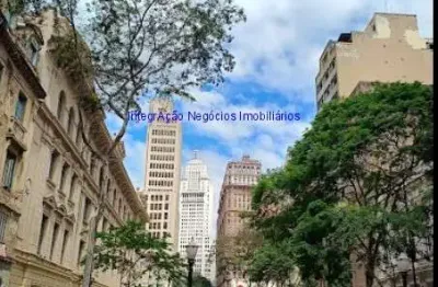 Apartamento  88m², 02 dormitórios e 01 banheiro.  condomínio com portaria e segurança.  excelente localização