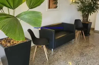 Apartamento 99m², 02 dormitórios, 2 banheiros e 01 vaga na garagem.  condomínio com portaria e segurança 24hrs, salão de festa e jardim.   excelente