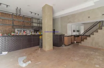 Loja 120m² e 02 banheiros.  excelente localização, á 1 minuto andando para a estação do metrô republica; entre as ruas aurora, bento freitas