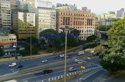 Apartamento studio 25m², 01 dormitório e 01 banheiro.   condomínio com portaria e segurança.  excelente localização