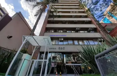 Conjunto comercial 113m², 02 salas, 02 banheiros e 02 vagas na garagem.   condomínio com recepção e segurança.  excelente localização