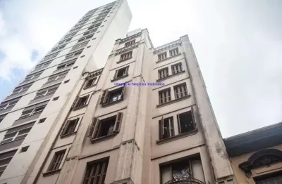 Apartamento 40m², 01 dormitório e 01 banheiro.  condomínio com portaria, segurança 24hrs.  excelente localização