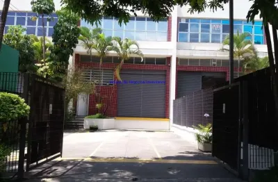 Galpão 800m², 02 banheiros e 03 vagas na garagem.  excelente localização entre as alamedas rio preto, juari e inajá.  todas as informações aqui anunci