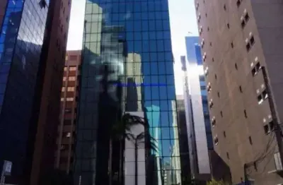 Conjunto comercial 88.47m², 02 banheiros e 02 vagas na garagem.  condomínio com recepção e segurança 24hrs.  excelente localização