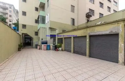 Apartamento 78m², 02 dormitórios, 01 banheiro e 01 vaga de garagem.  condomínio com portaria e segurança.  excelente localização