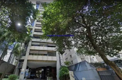 Conjunto comercial 108m², 01 copa, 03 banheiros e 01 vaga na garagem.   condomínio com recepção e segurança.  excelente localização