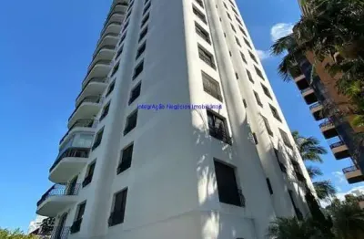 Apartamento 340m², 04 dormitórios (sendo 02 suítes), 05 banheiros, 05 vagas de garagem e 02 quartos na área de serviço.  condomínio com portaria