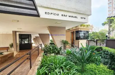 Apartamento 96m², 02 dormitórios (sendo 01 suíte), 21 banheiros e 01 vaga na garagem.    condomínio com portaria e salão de festa.   excelente