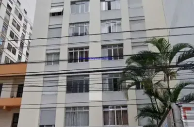 Condomínio com portaria e zelador.  excelente localização á 8 minutos andando para a estação do metrô higienópolis-mackenzie; entre as ruas augusta,
