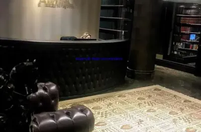 Conjunto comercial 280m² e 02 banheiros.  condomínio com portaria e recepção.  excelente localização entre a rua ladeira porto geral e praça ragueb