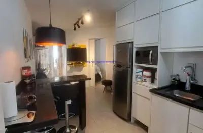 Apartamento 30m², 01 dormitório, 01 banheiro e 01 vaga de garagem.  condomínio com portaria, segurança, piscina, academia e salão de festas.