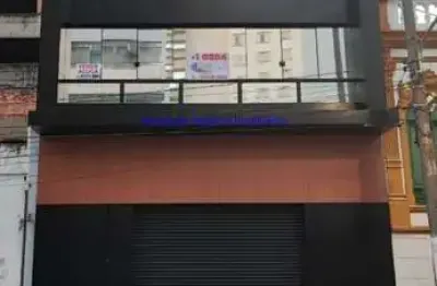Prédio 850m² e 02 banheiros.  excelente localização á 2 minutos andando para a estação do metrô republica; entre as ruas do arouche e bento freitas.