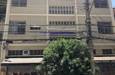 Apartamento 75m², 02 dormitórios e 01 banheiro.  condomínio com portaria.   excelente localização á 4 minutos andando para a estação do metrô sumaré;