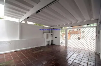 Sobrado residencial 164.50m², 03 dormitórios (sendo 01 suíte), 02 banheiros e 01 vaga nagaragem.  excelente localização
