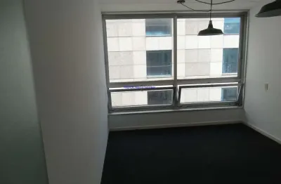 Conjunto Comercial 54m² e 01 banheiro.  Condomínio com recepção e segurança.  Excelente localização, á 2 minutos andando para a estação do metrô