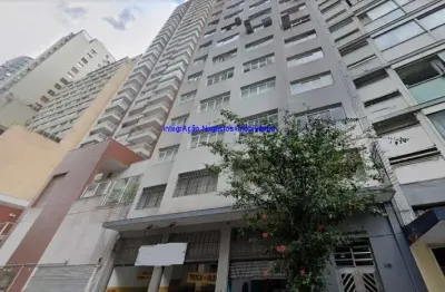 Conjunto comercial 76m², 01 sala e 01 banheiro.  condomínio com recepção e segurança.  excelente localização á 4 minutos andando para a estação
