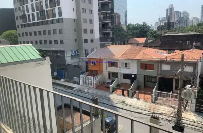 Apartamento 92m²,  03 dormitórios (sendo 01 suíte), 02 banheiros, 01 vaga de garagem e dependência de empregada..  condomínio com portaria e segurança