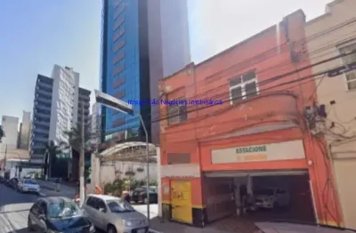 Loja 324m² e 01 banheiro.  excelente localização á 8 minutos andando para a estação do metrô republica; entre as ruas jesuíno pascoal, frederico