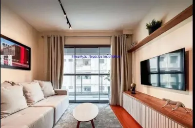 Apartamento MOBILIÁDO 31m²,  01 dormitório, 01 banheiro e 01 vaga de garagem.  Condomínio com portaria, segurança, academia, piscina e salão de festas